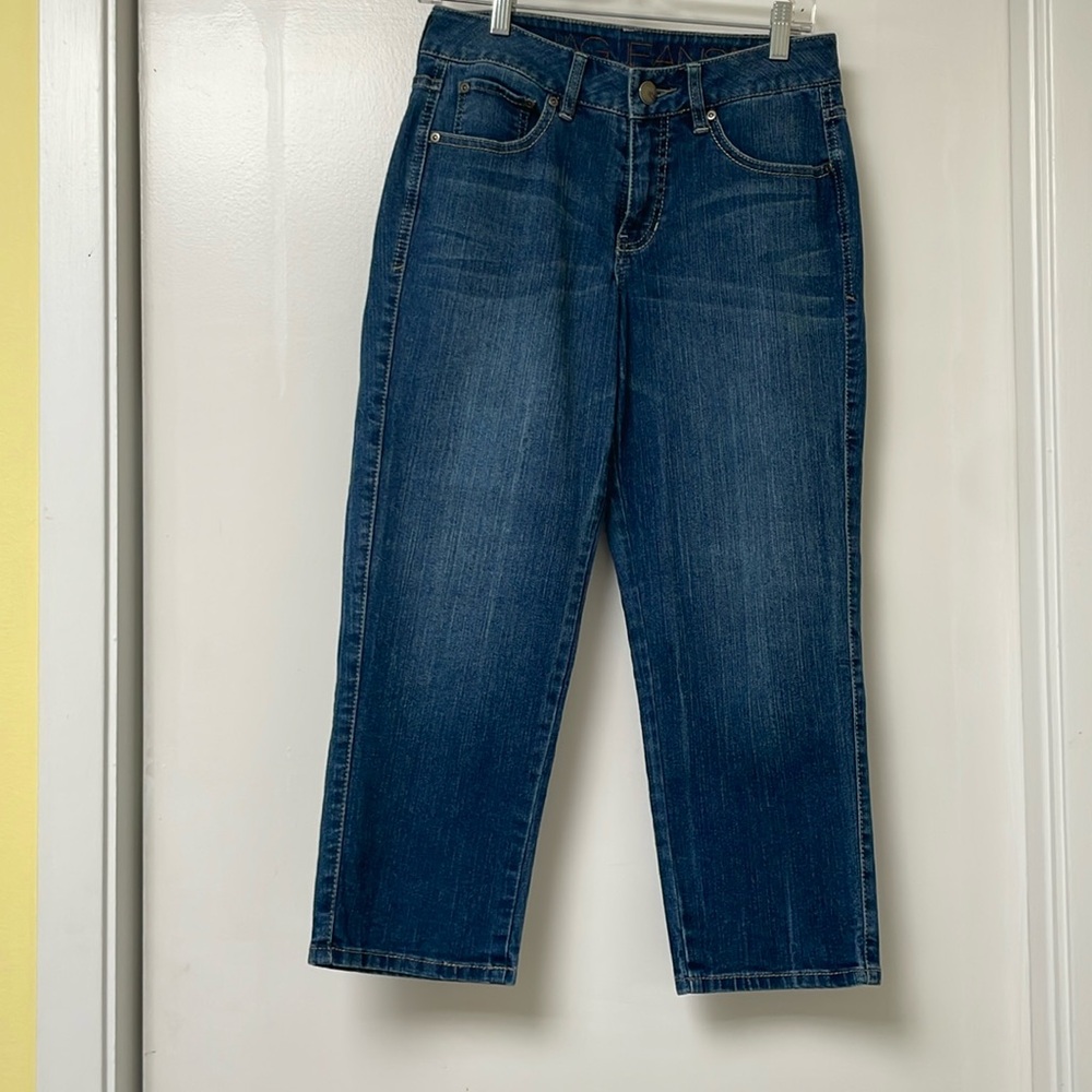 ❤️ 5/$15 Jag jeans Capri length.